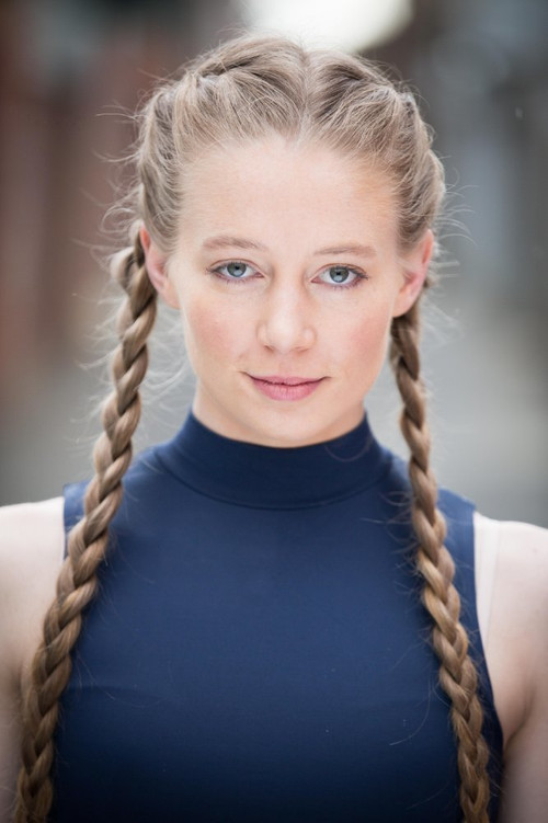 PiaGrace Moon profile