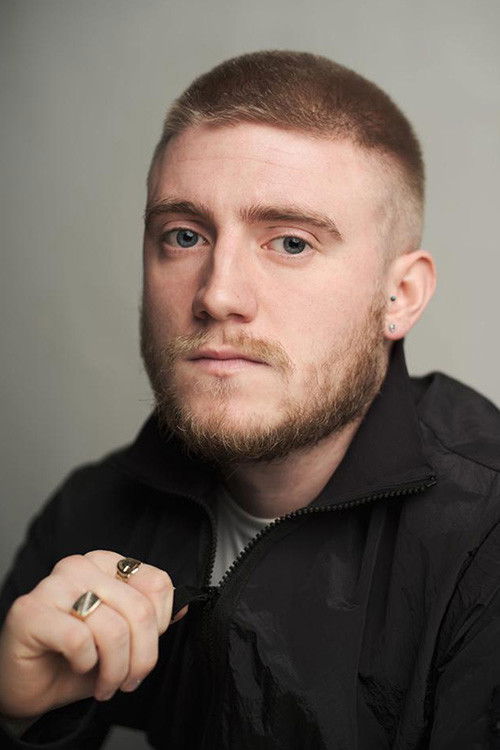 Ross Thompson profile