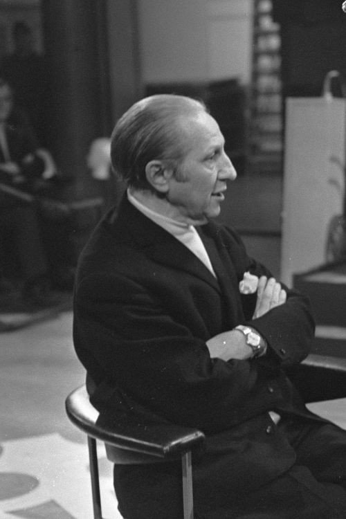 Photo of Alex de Haas, Writing