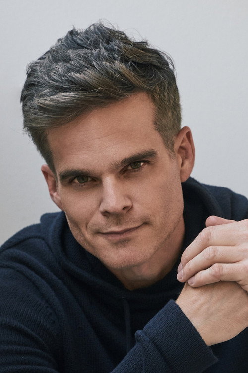 Photo of Greg Rikaart, Acting