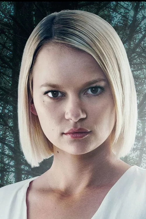 Photo of Ellie Duckles, Acting