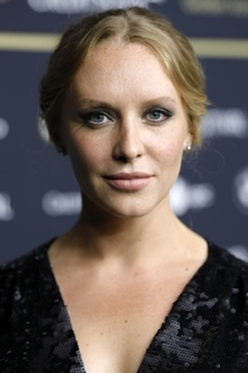 Photo of Annie Starke, Acting