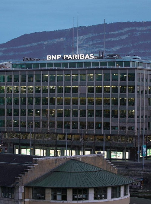 Movie poster for BNP Paribas, dans les eaux troubles de la plus grande banque européenne (2018)