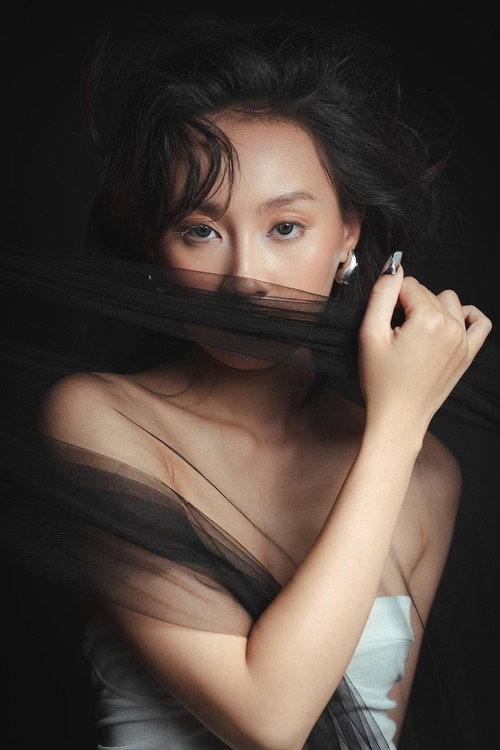 Photo of Van Anh Nguyen, Acting