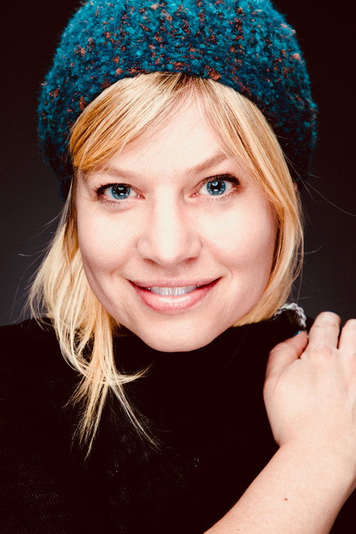 Photo of Roxy Toporowych, Art