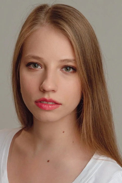Photo of Dilara Mücaviroğlu, Acting