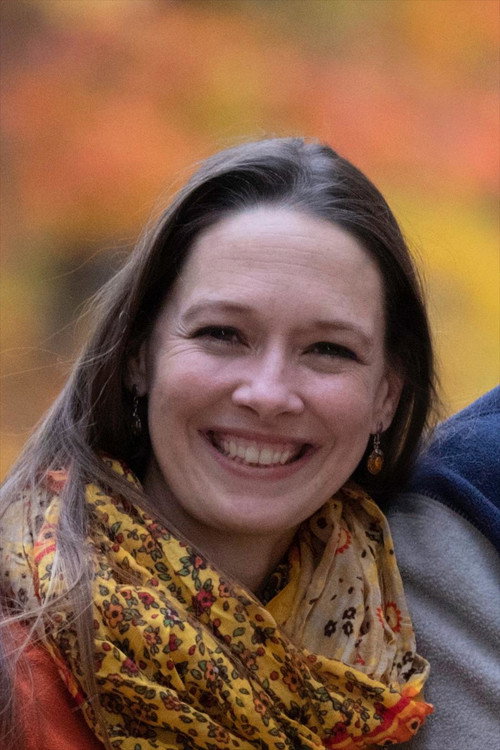 Photo of Beth Pol, Acting