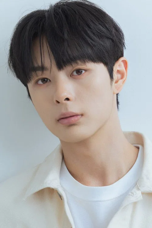 Photo of Kim Bit, Acting