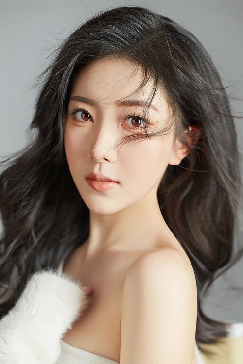 Photo of He Yuchen, Acting
