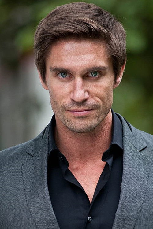 Michael Rowe profile