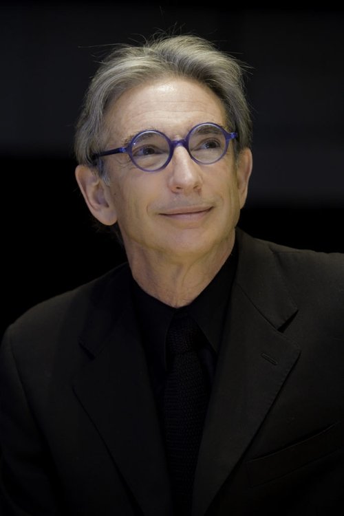 Michael Tilson Thomas profile