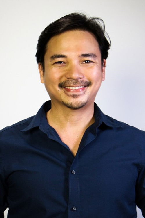 Lui Villaruz profile