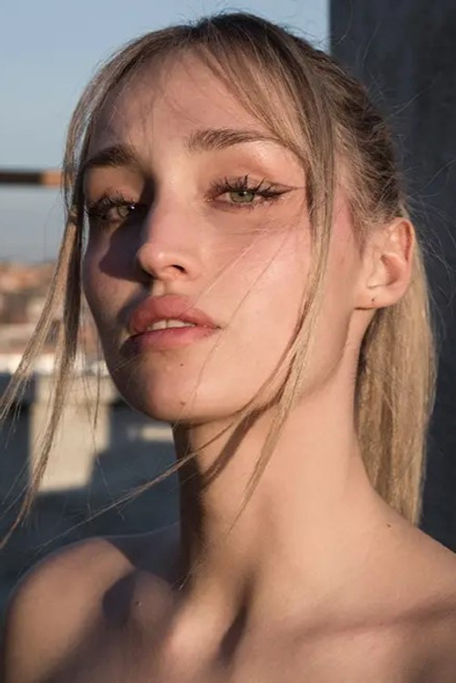 Aitana Batres profile