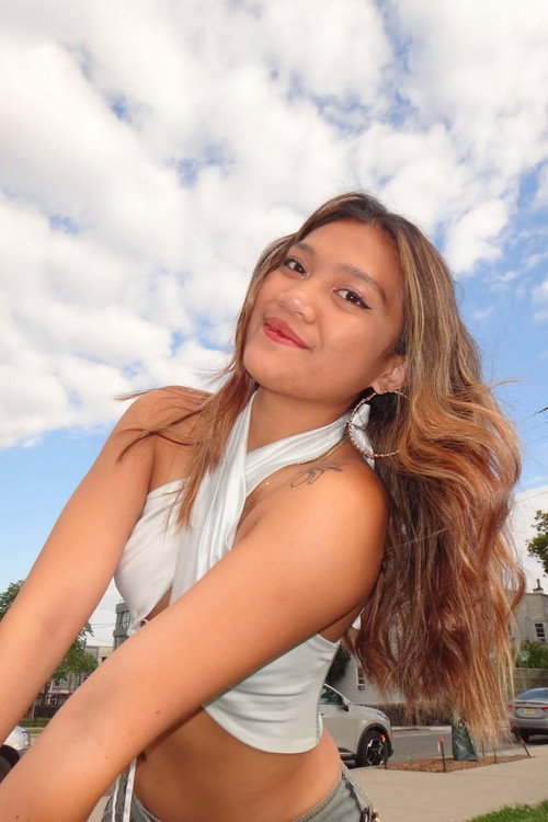 Photo of Hannah Bondalo, Acting