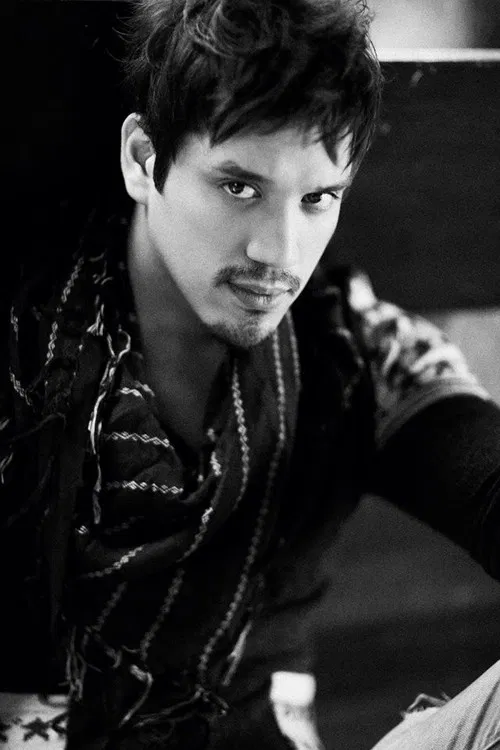 Carlo Gonzalez profile