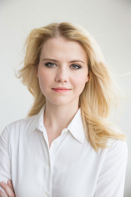 Photo of Elizabeth Smart, Acting