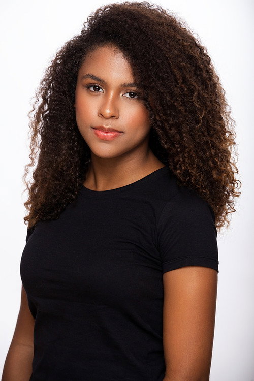 Photo of Núbia Maurício, Acting