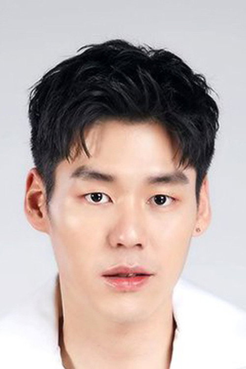 Tanadol Wongsaardsakul profile