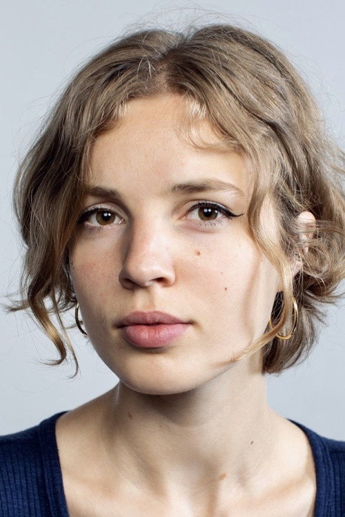 Photo of Alix Henzelin, Acting