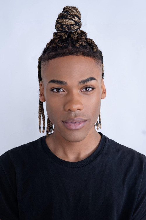 Photo of Laquarn Lewis, Acting