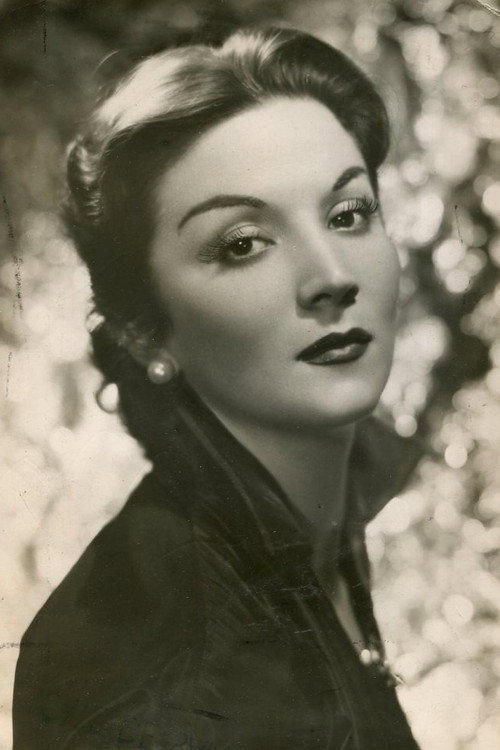 Photo of Julia Sandoval, Acting