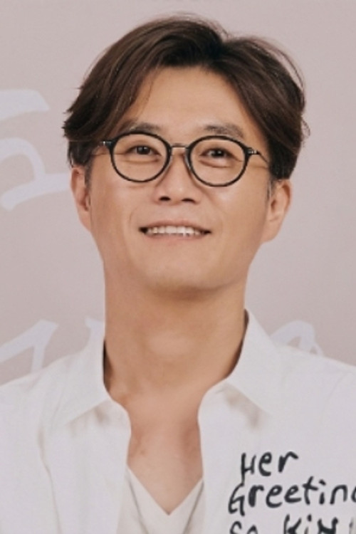 Photo of Lee Gil-bok, Camera