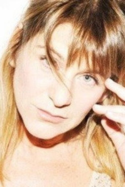 Emilia Mazer profile