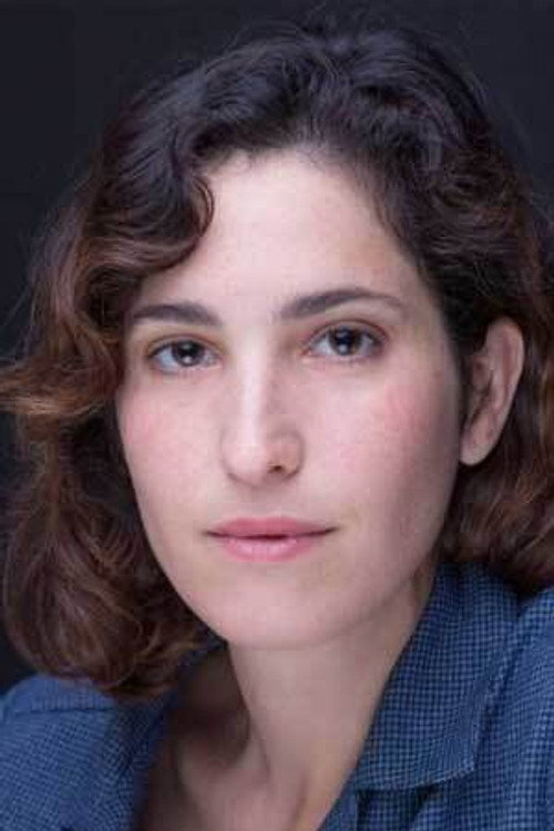 Photo of Carla Linares, Acting