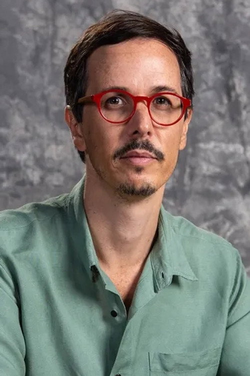Photo of Lucas Paraizo, Writing