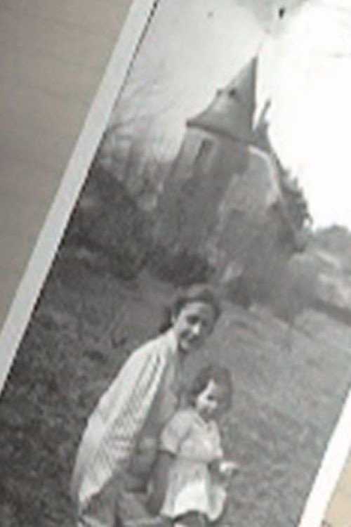 Movie poster for Une femme de papier - Lettres d'amour à André Malraux (2004)