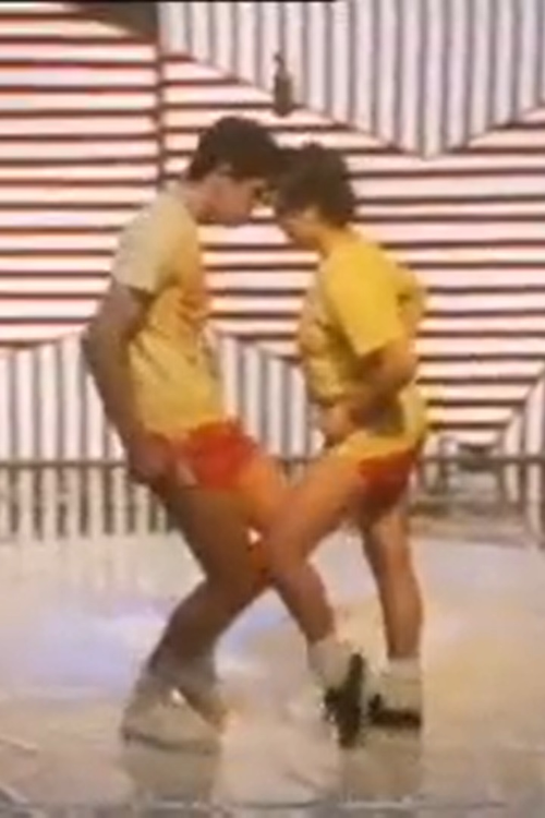 Movie poster for Com Um Monte de Beijos (1985)