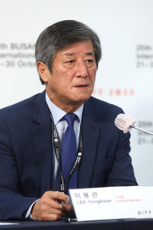 Photo of Lee Yong-kwan, Acting