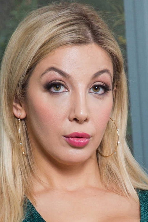 Photo of Sophia Deluxe, Acting