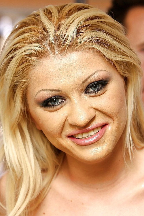Photo of Alma Deluxe, Acting