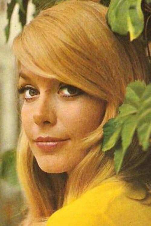 Teresa Gimpera profile