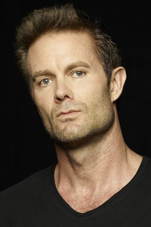 Garret Dillahunt profile