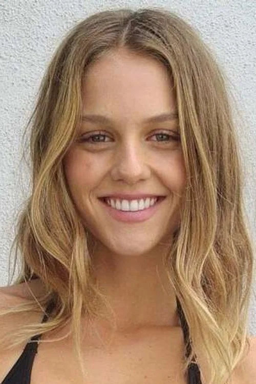Photo of Isabelle Cornish, Acting