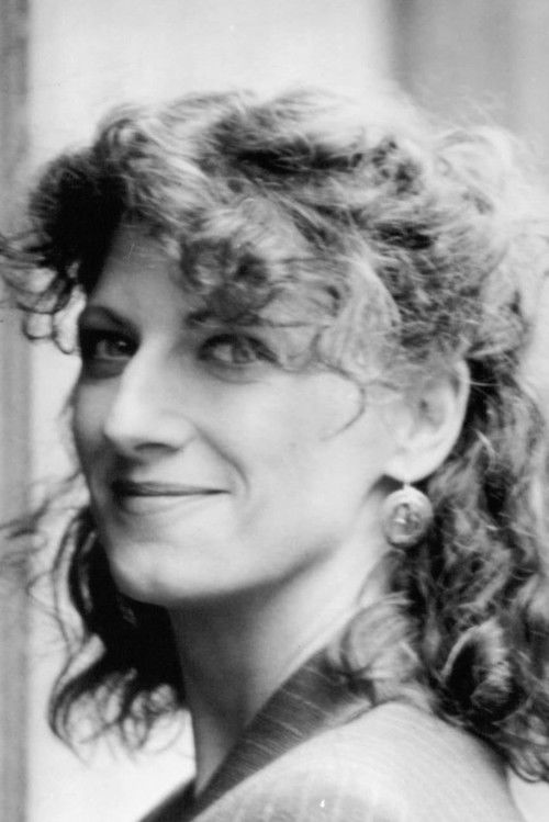 Angela Finocchiaro profile