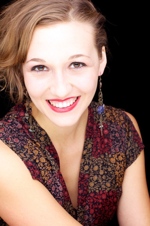 Photo of Ava Vanderstarren, Acting