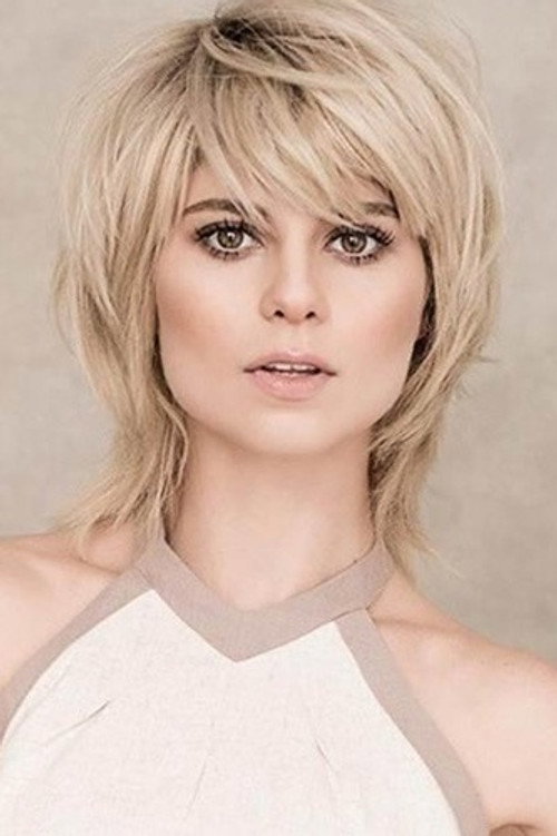 Julianne Trevisol profile