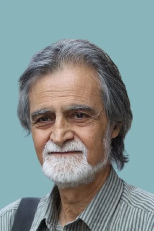 Photo of Parviz Davayi, Writing