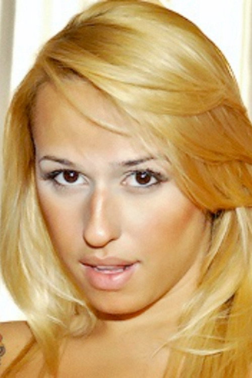 Photo of Paulinha Dubar, Acting