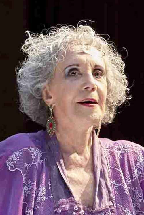 Maria Alice Vergueiro profile