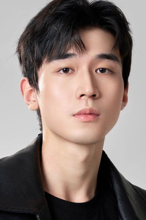 Huang Yixuan profile