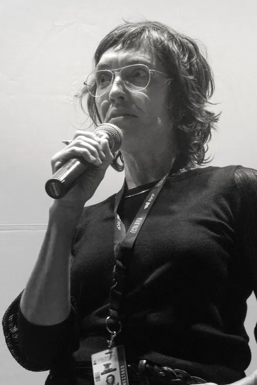 Deborah Stratman profile