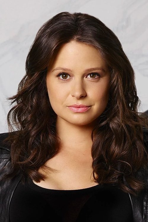 Katie Lowes profile