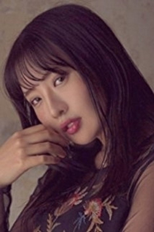 Photo of Allie Hanzawa, Acting
