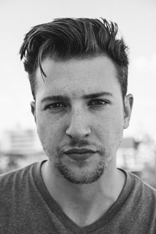 Photo of Alex Knapp, Acting