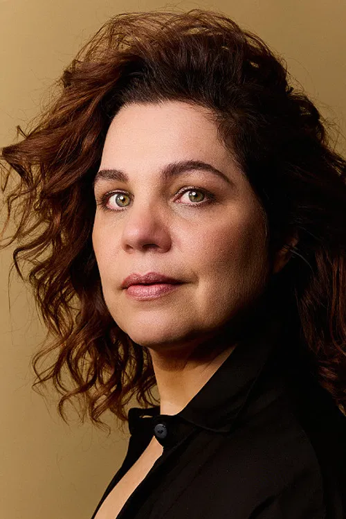 Isabel Teixeira profile