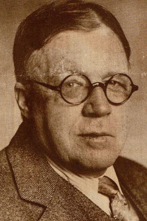 Photo of Owen Davis, Writing